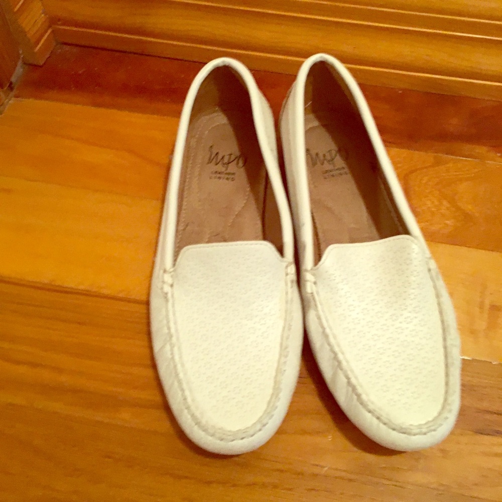 White slip leather shoes